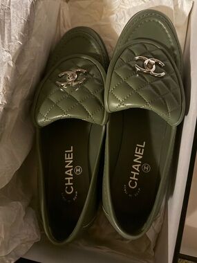 Authentic Chanel Quilted Moccasin Loafers CC Turn Lock in Olive Green EU 38.5